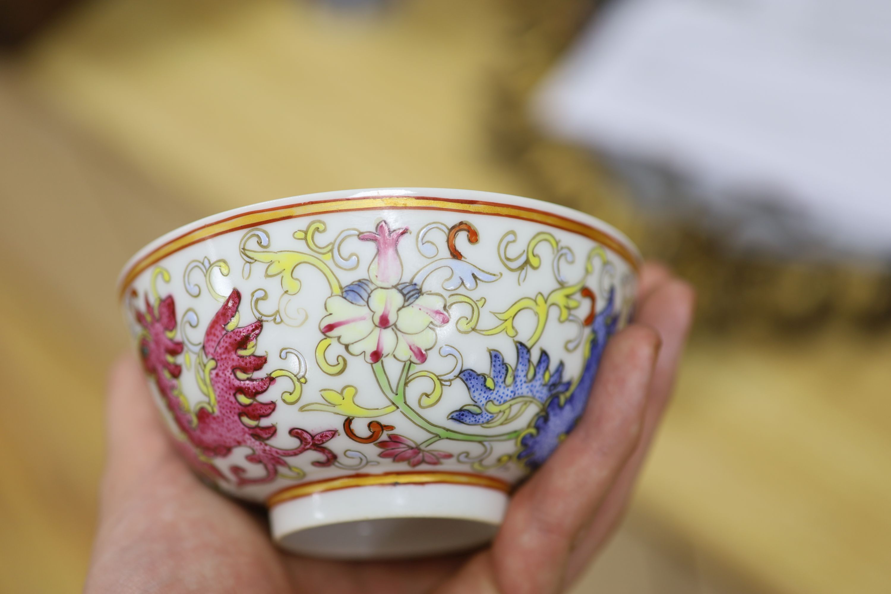 A pair of Chinese famille rose bowls, diameter 12cm